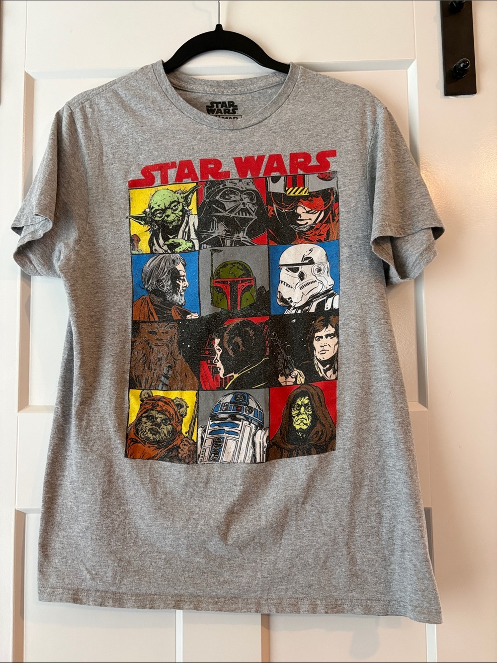 Star Wars Gray Short-Sleeve Graphic Tee with Multicolor Character Panels